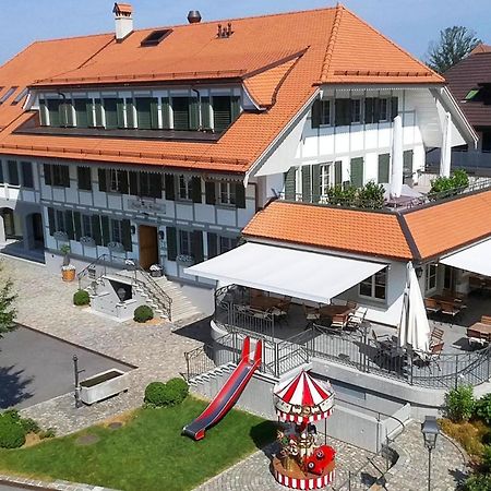 Gasthof zum Schlüssel Ueberstorf Exterior foto