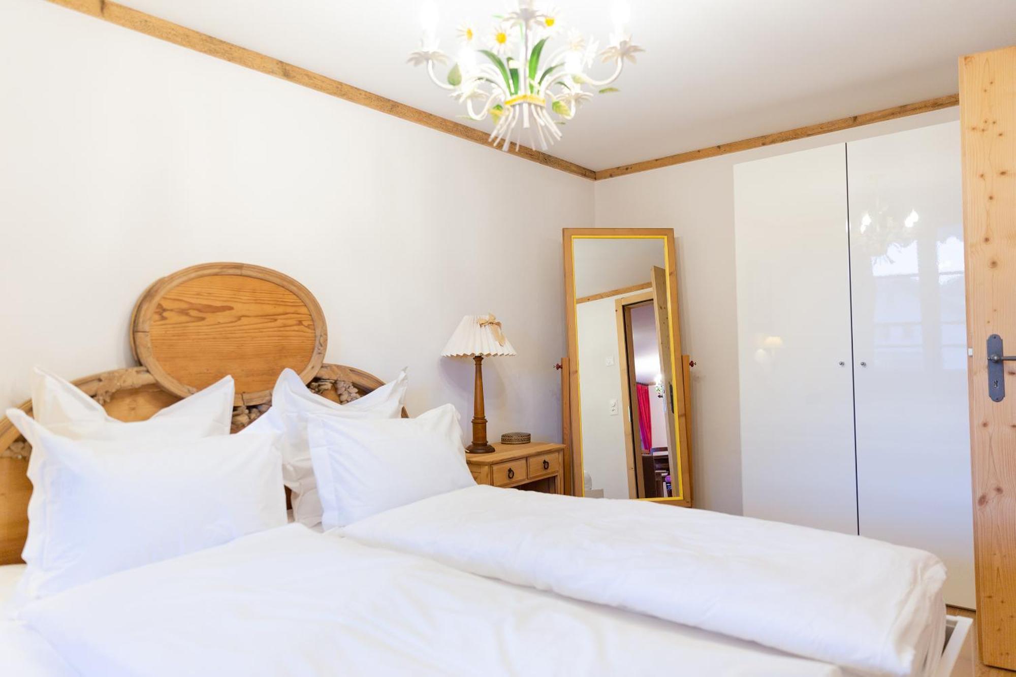 Gasthof zum Schlüssel Ueberstorf Habitación foto
